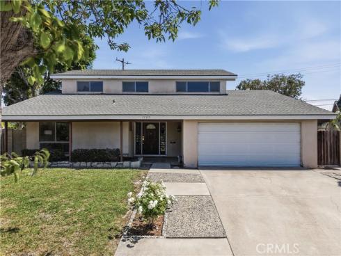 17372 Mira Loma Circle, Huntington Beach, CA