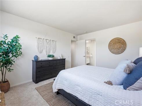 17372 Mira Loma Circle, Huntington Beach, CA