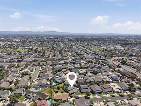 17372 Mira Loma Circle, Huntington Beach, CA