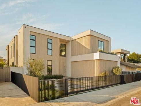 3271 Easter Circle, Huntington Beach, CA