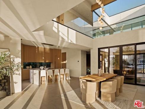 3271 Easter Circle, Huntington Beach, CA