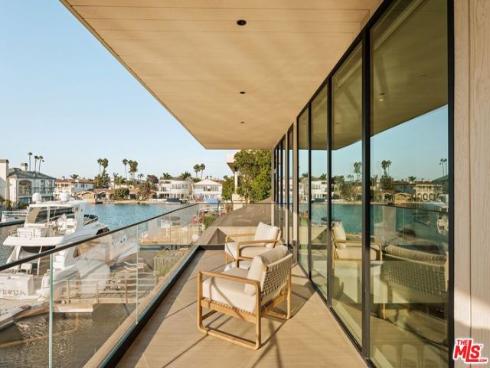 3271 Easter Circle, Huntington Beach, CA
