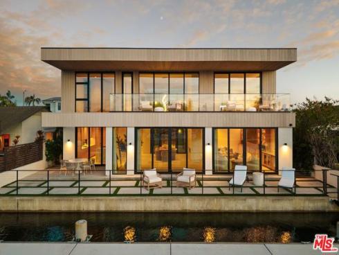 3271 Easter Circle, Huntington Beach, CA