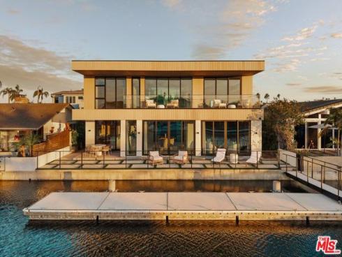 3271 Easter Circle, Huntington Beach, CA