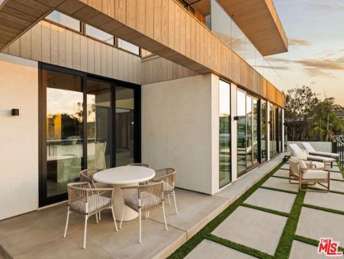 3271 Easter Circle, Huntington Beach, CA