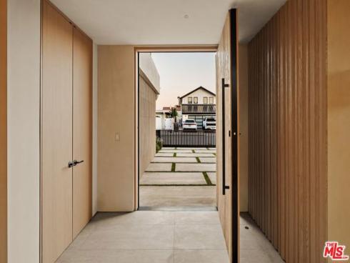 3271 Easter Circle, Huntington Beach, CA