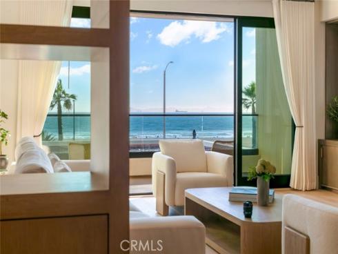 816 Pacific Coast Highway, Huntington Beach, CA