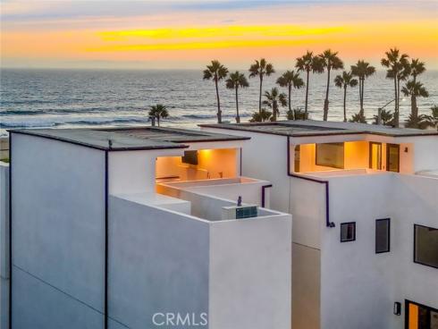 816 Pacific Coast Highway, Huntington Beach, CA