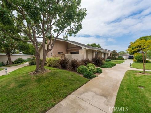 8885 Modoc 1206A Circle, Huntington Beach, CA