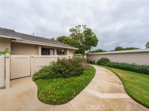 8885 Modoc 1206A Circle, Huntington Beach, CA