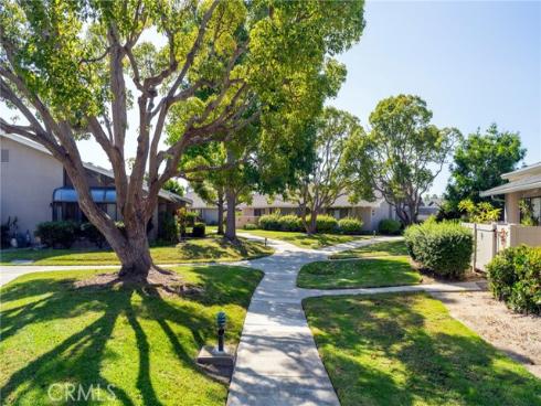 8885 Modoc 1206A Circle, Huntington Beach, CA