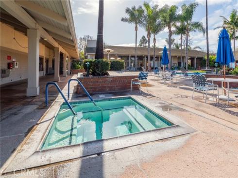 8885 Modoc 1206A Circle, Huntington Beach, CA
