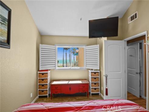 2000 Pacific Coast Hwy Apt 308 , Huntington Beach, CA