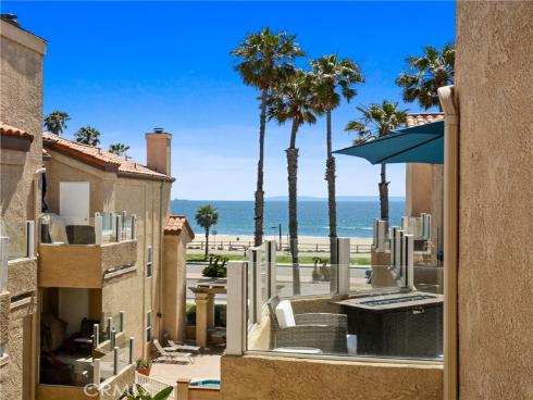 2000 Pacific Coast Hwy Apt 308 , Huntington Beach, CA