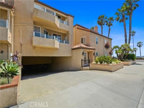 2000 Pacific Coast Hwy Apt 308 , Huntington Beach, CA