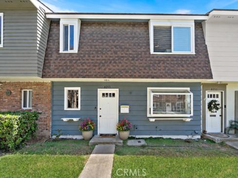 8215 Deerfield Drive, Huntington Beach, CA