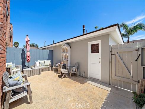 8215 Deerfield Drive, Huntington Beach, CA