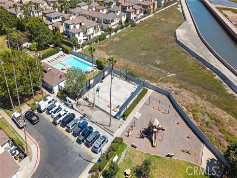 8215 Deerfield Drive, Huntington Beach, CA