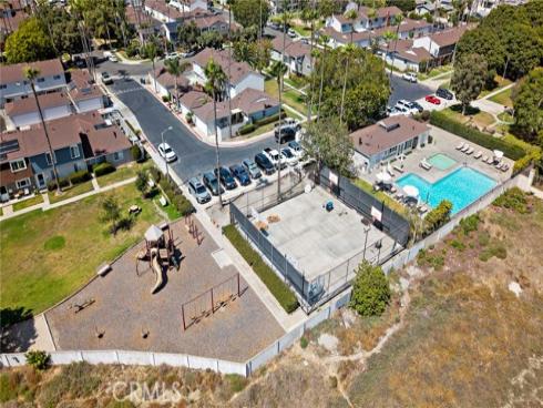 8215 Deerfield Drive, Huntington Beach, CA