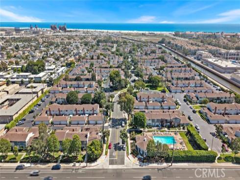 8215 Deerfield Drive, Huntington Beach, CA
