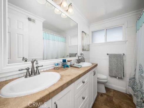 20652 Chaucer Lane, Huntington Beach, CA