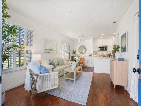 18242 Parkview 208 Lane, Huntington Beach, CA