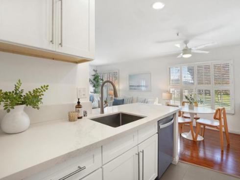 18242 Parkview 208 Lane, Huntington Beach, CA