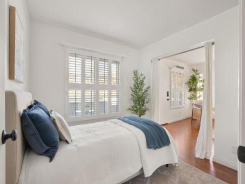 18242 Parkview 208 Lane, Huntington Beach, CA
