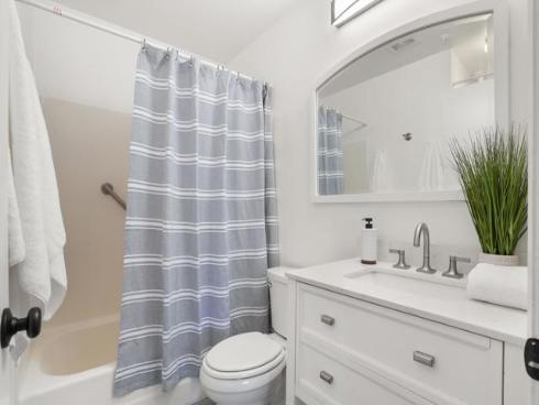 18242 Parkview 208 Lane, Huntington Beach, CA