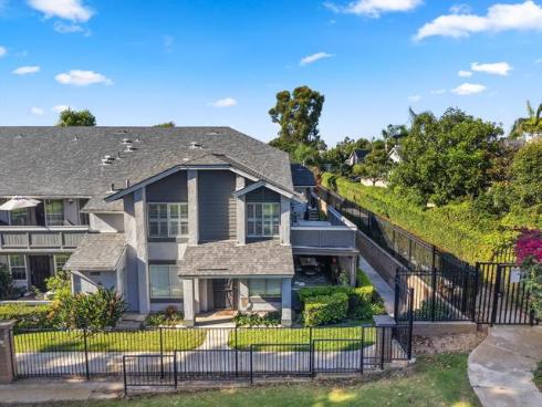 18242 Parkview 208 Lane, Huntington Beach, CA