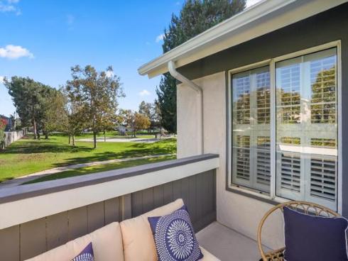 18242 Parkview 208 Lane, Huntington Beach, CA