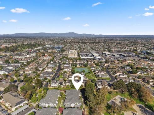 18242  Parkview  208  Lane, Huntington Beach, CA