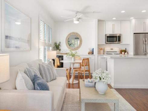 18242 Parkview 208 Lane, Huntington Beach, CA
