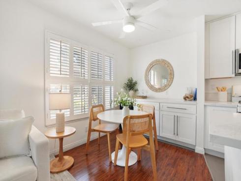 18242 Parkview 208 Lane, Huntington Beach, CA