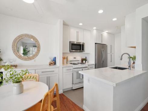 18242 Parkview 208 Lane, Huntington Beach, CA