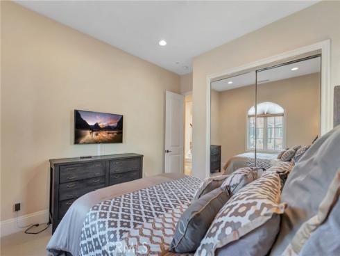 17441 Suffolk Lane, Huntington Beach, CA