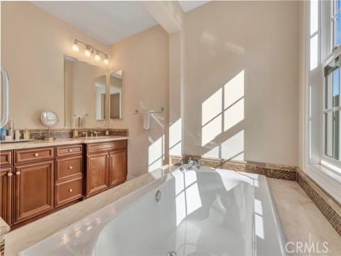 17441 Suffolk Lane, Huntington Beach, CA
