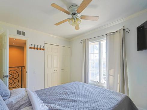 218  16th  A , Huntington Beach, CA