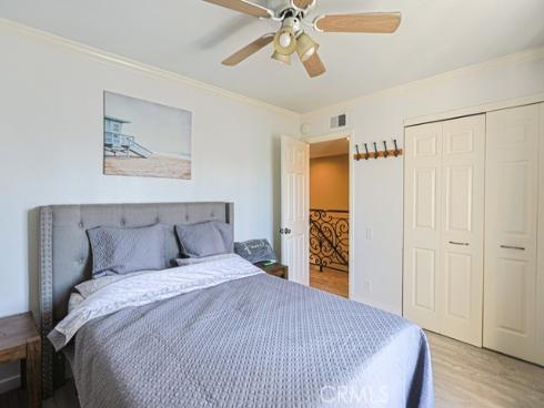 218  16th  A , Huntington Beach, CA
