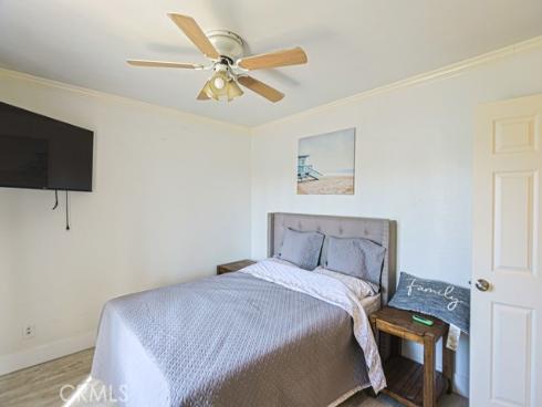 218  16th  A , Huntington Beach, CA