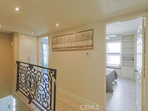 218  16th  A , Huntington Beach, CA