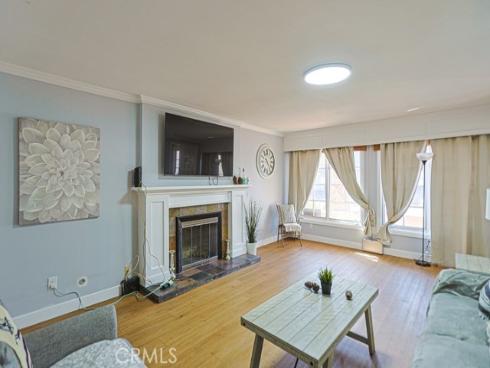 218  16th  A , Huntington Beach, CA