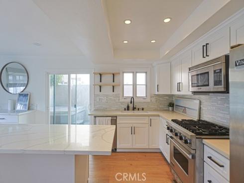 218  16th  A , Huntington Beach, CA