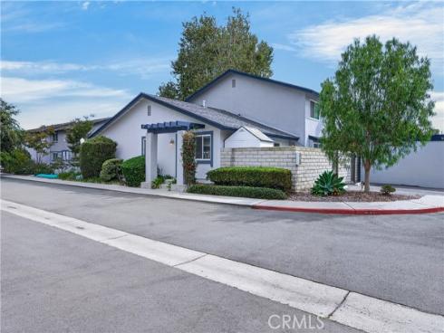 4713 Arena , Huntington Beach, CA