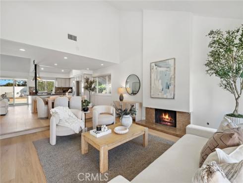 21902 Summerwind Lane, Huntington Beach, CA