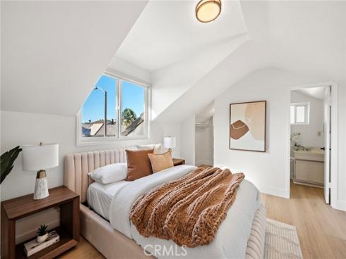 21902 Summerwind Lane, Huntington Beach, CA