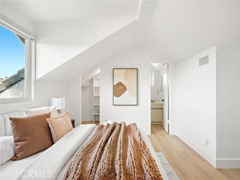 21902 Summerwind Lane, Huntington Beach, CA