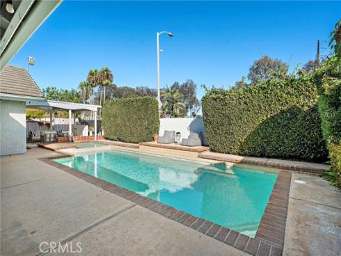 21902 Summerwind Lane, Huntington Beach, CA