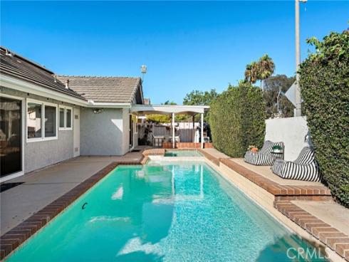 21902 Summerwind Lane, Huntington Beach, CA