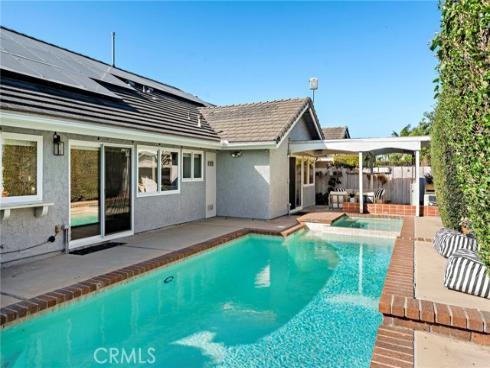 21902 Summerwind Lane, Huntington Beach, CA